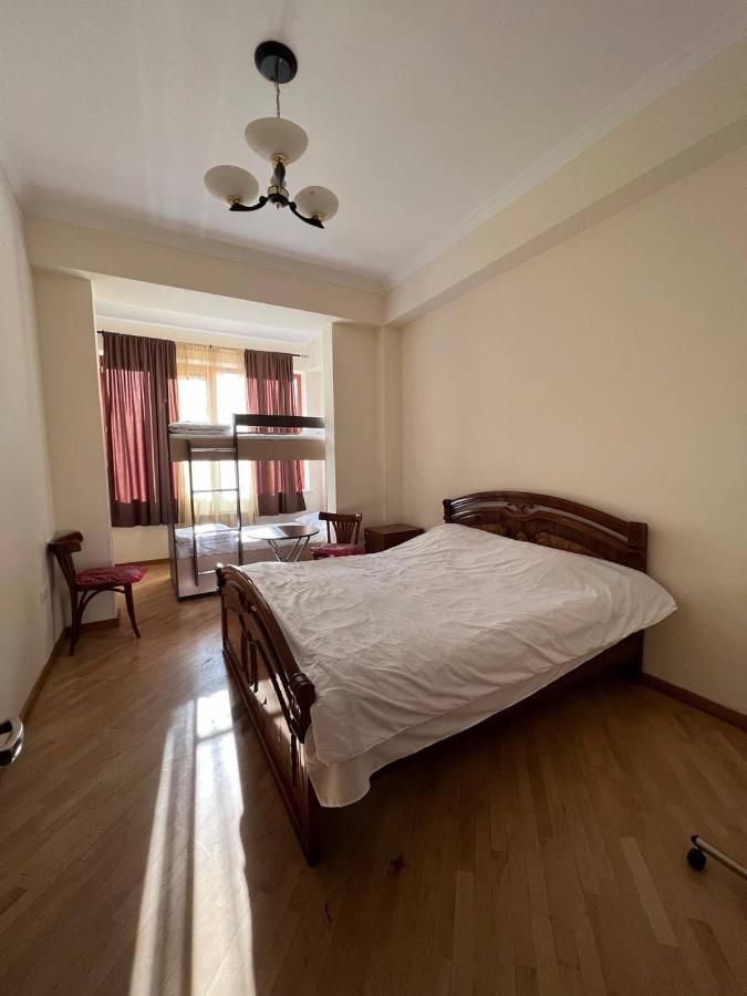 Arevahostel&Apartment Yerevan Exterior foto