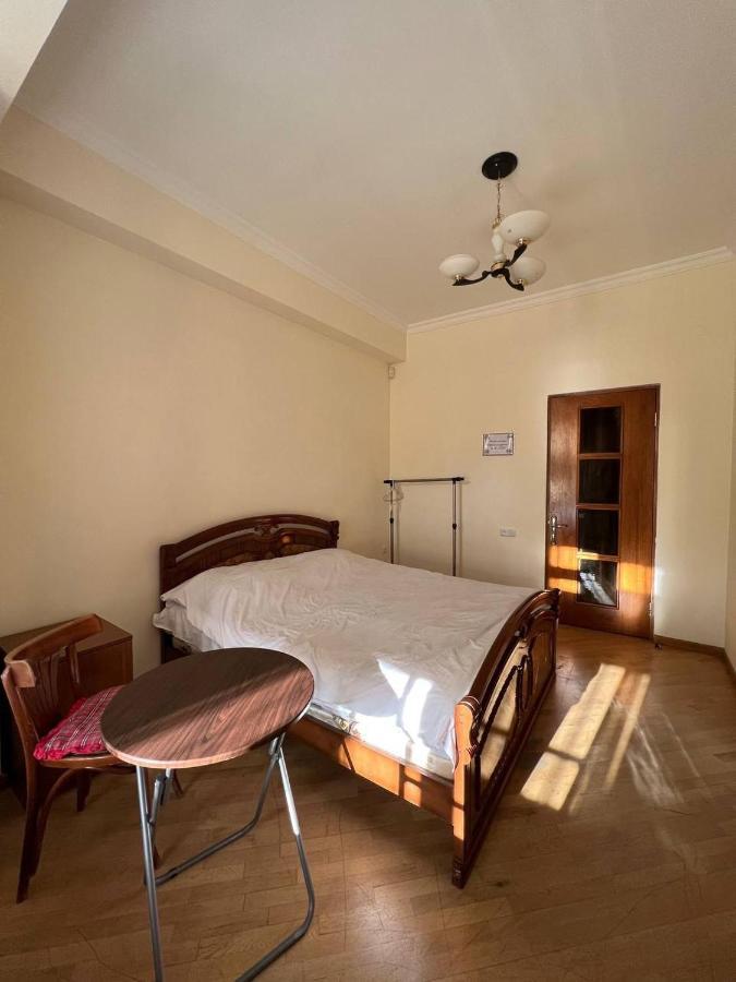 Arevahostel&Apartment Yerevan Exterior foto