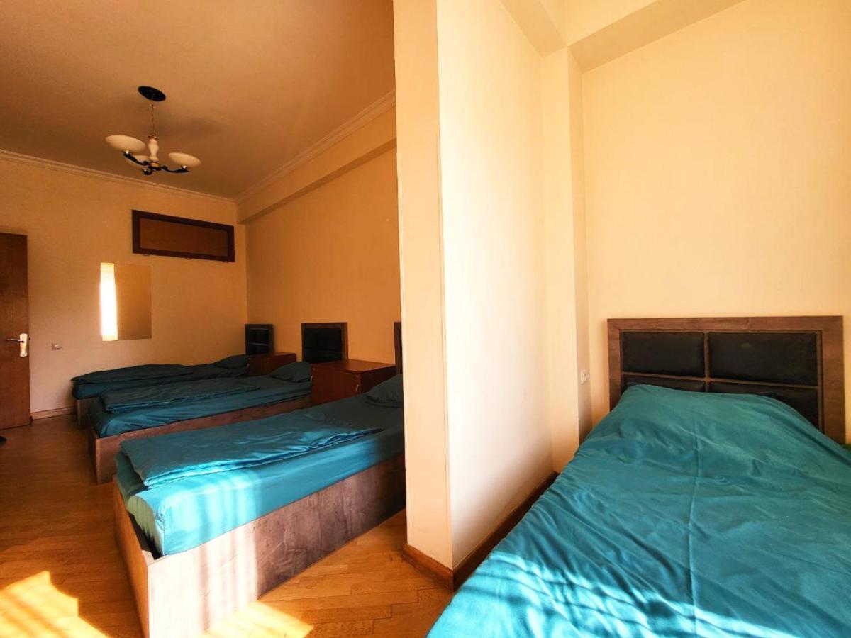 Arevahostel&Apartment Yerevan Exterior foto